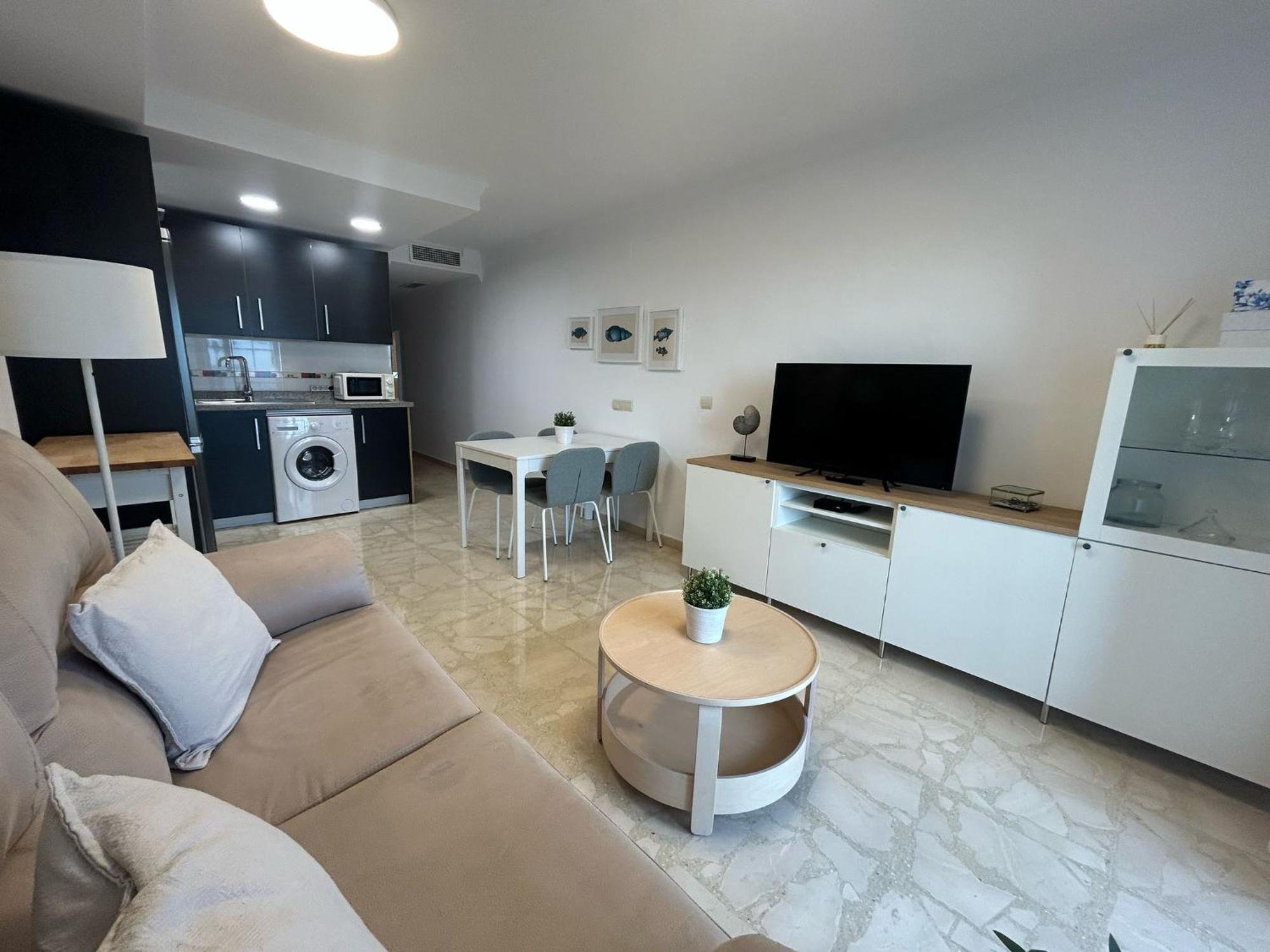 Maravilloso Apartamento En Primera Linea De Playa Con Vistas Al Mar En Caleta De Velez 2 D Exterior photo